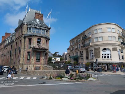 Emeraude Cinémas, Cinéma à Dinard